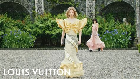 louis vuitton cruise 24|lv cruise 2025 show.